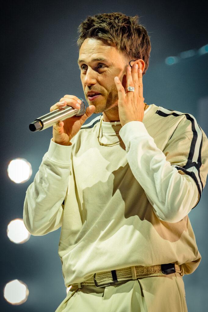 Clueso at Barclays Arena, Hamburg