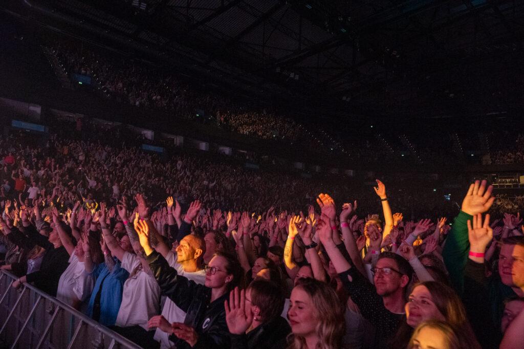 Clueso at Barclays Arena, Hamburg